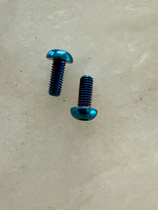 Titanium Ultra Bee Reservoir Cap Bolt